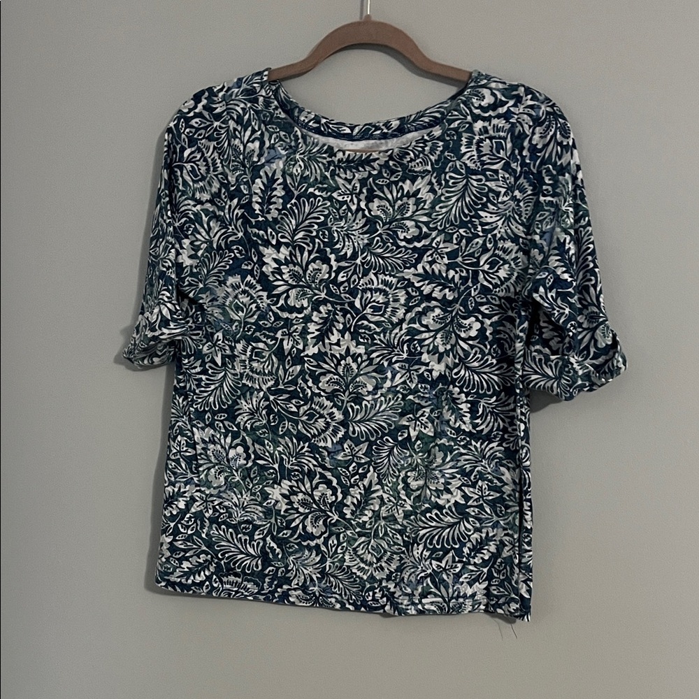 Gloria Vanderbilt Navy and White Floral Blouse